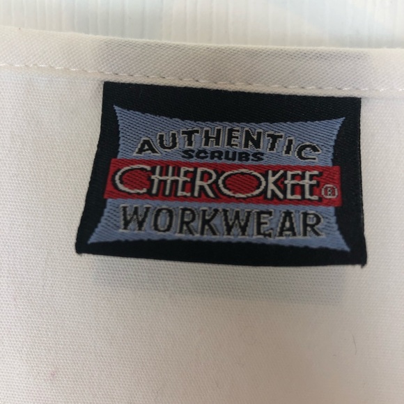 Cherokee Scrub Jacket with Embroidering  Size XL - Picture 3 of 8